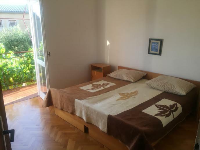 Jure Erceg Apartment Starigrad Paklenica Exterior foto