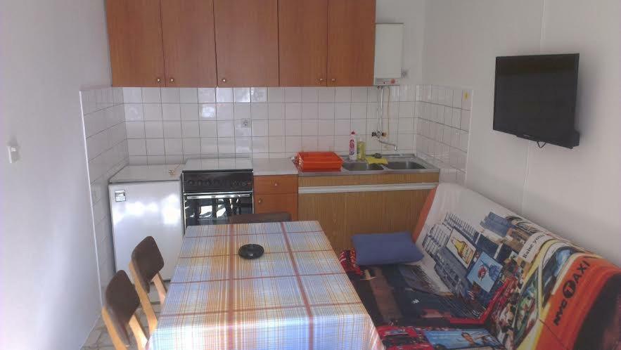 Jure Erceg Apartment Starigrad Paklenica Exterior foto